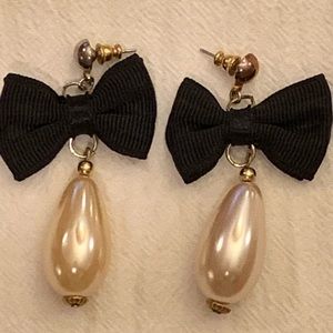 Fun Faux Pearl Bow Earrings